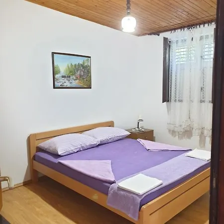 Volaric Pag Apartment *