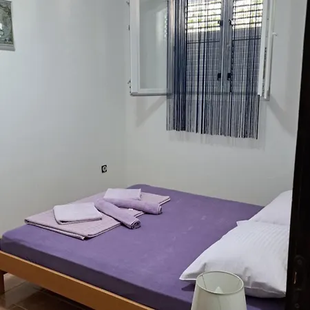 Volaric Pag Apartment