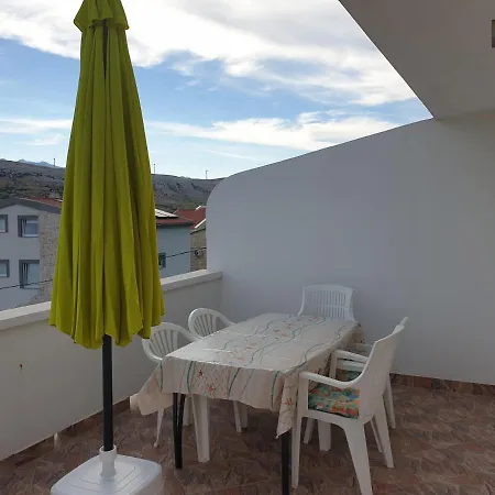 Volaric Pag Apartment *